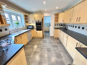 Kitchen- click for photo gallery